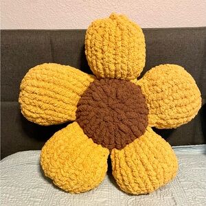 Handmade Yellow Sunflower Plush Throw Pillow - Home Accents